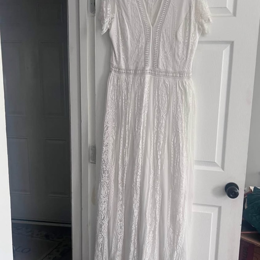 White Lace Semi Formal V-Neck Dress